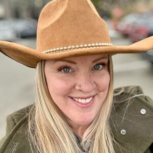 Meet your Posher, Megan